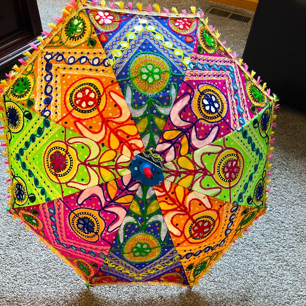 NWOT 10 PCs umbrellas for party decorations.